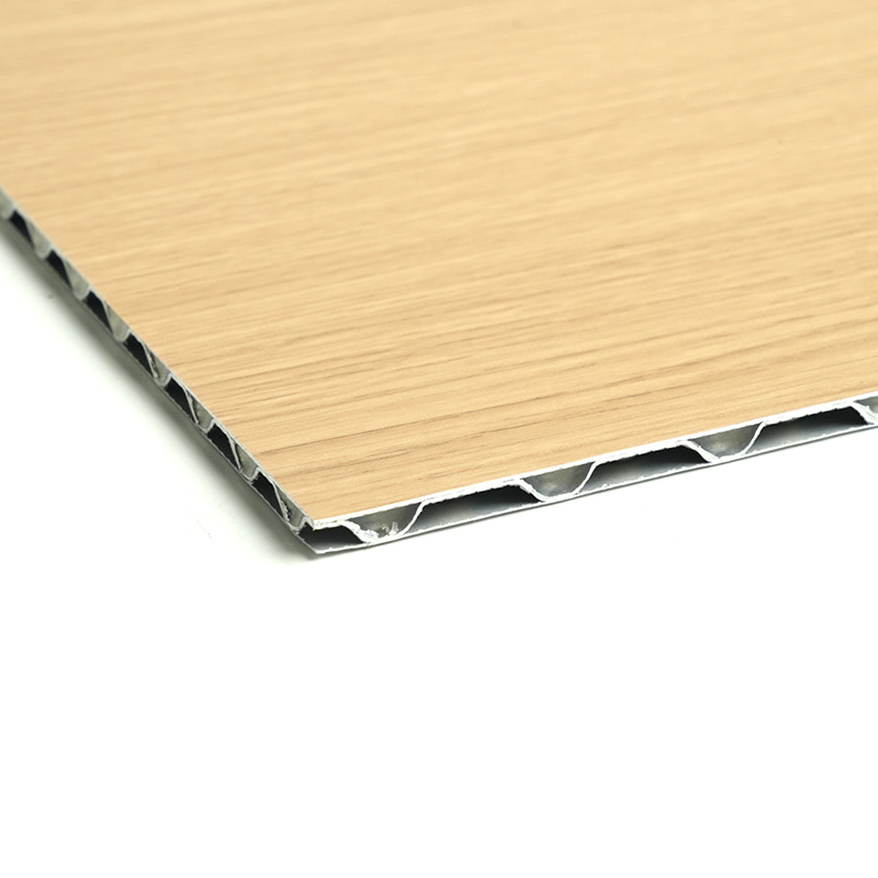 Kompozitní panel z hliníku